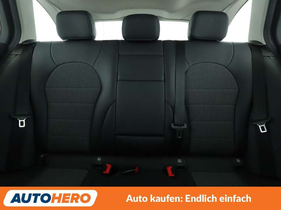 Mercedes-Benz C 180 - Imagem 15