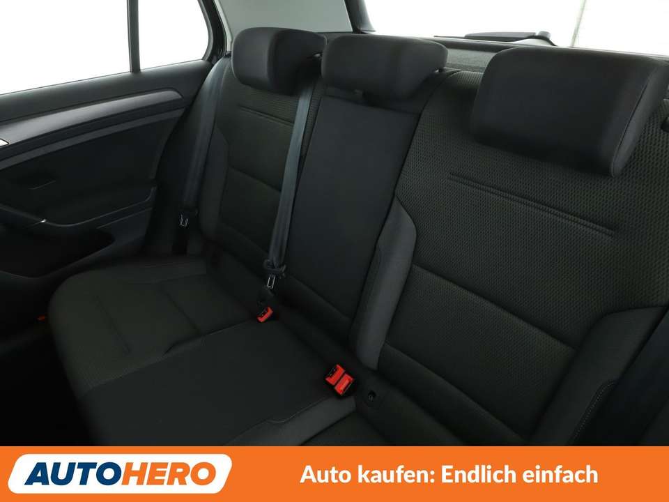Volkswagen Golf - Imagem 14
