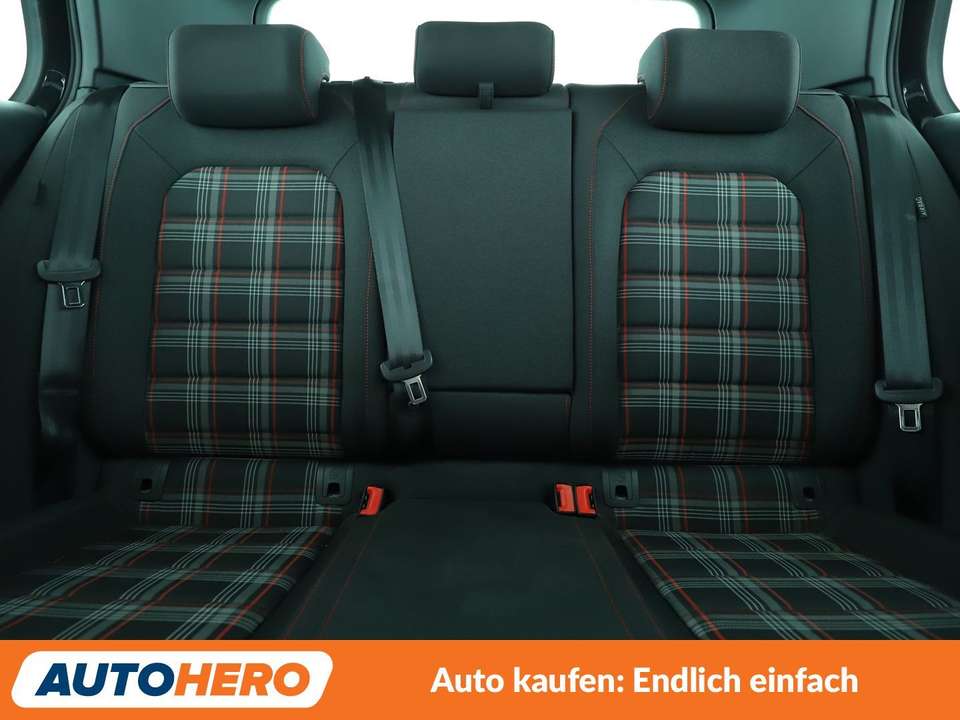 Volkswagen Golf GTI - Imagem 15