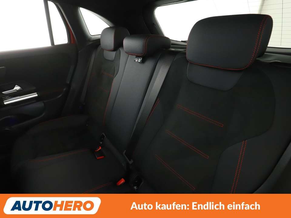 Mercedes-Benz GLA 220 - Imagem 14