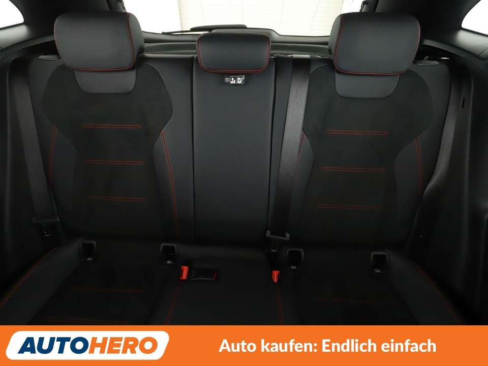 Mercedes-Benz GLA 220 - Imagem 15