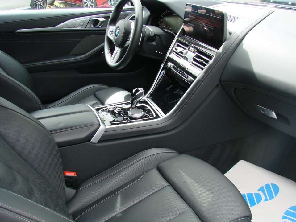 BMW M850 - Imagem 14