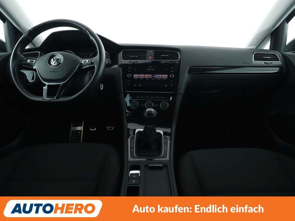 Volkswagen Golf - Imagem 12