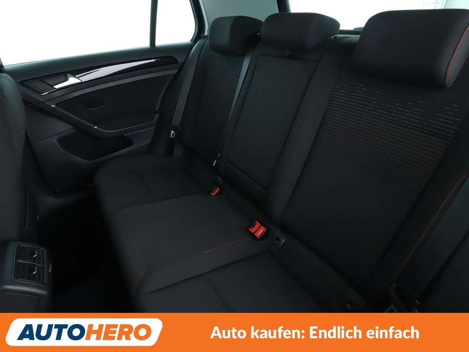 Volkswagen Golf - Imagem 14
