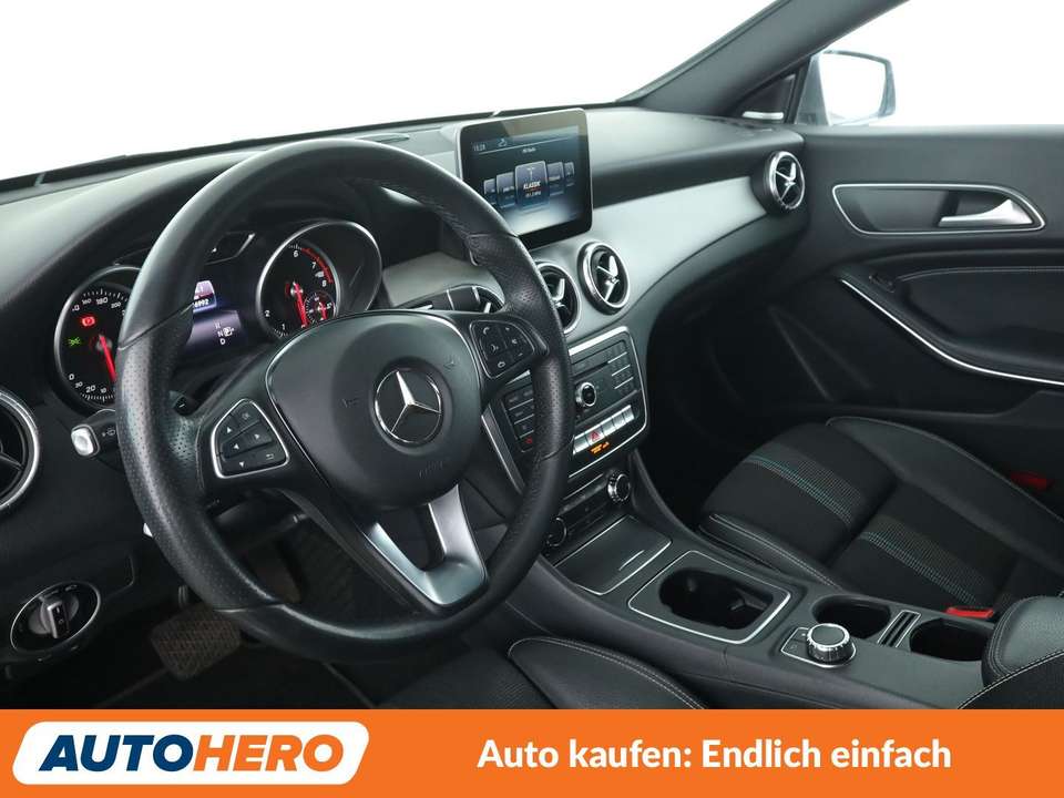 Mercedes-Benz CLA 220 - Imagem 11