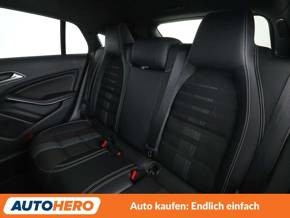 Mercedes-Benz CLA 220 - Imagem 14
