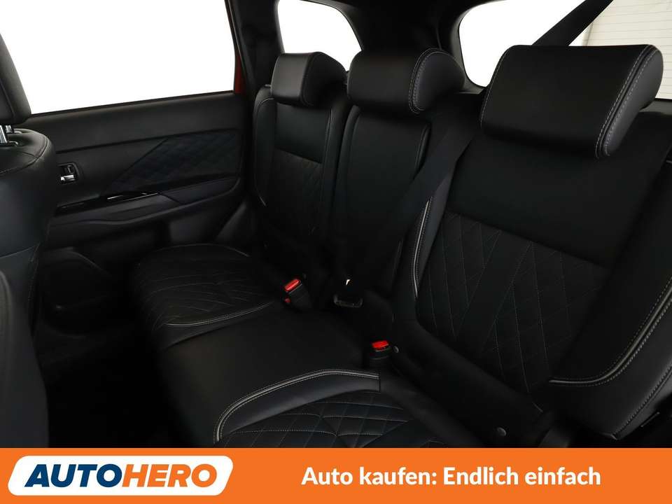 Mitsubishi Outlander - Imagem 14