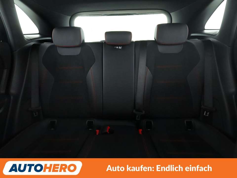 Mercedes-Benz GLA 200 - Imagem 15