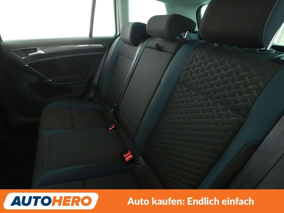 Volkswagen Golf - Imagem 14