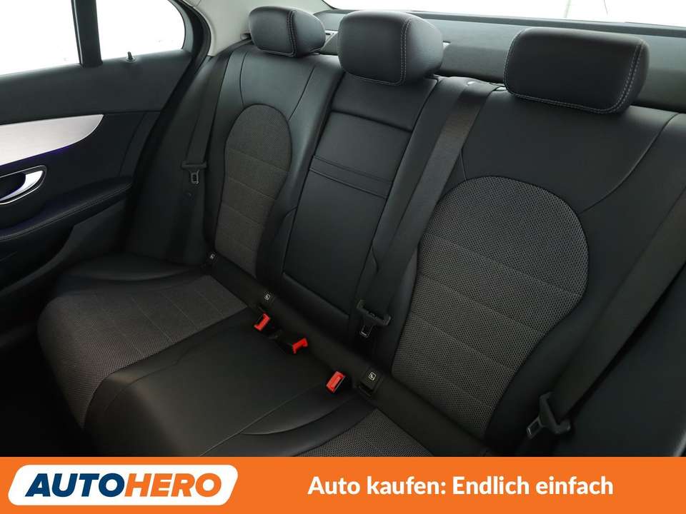 Mercedes-Benz C 180 - Imagem 14