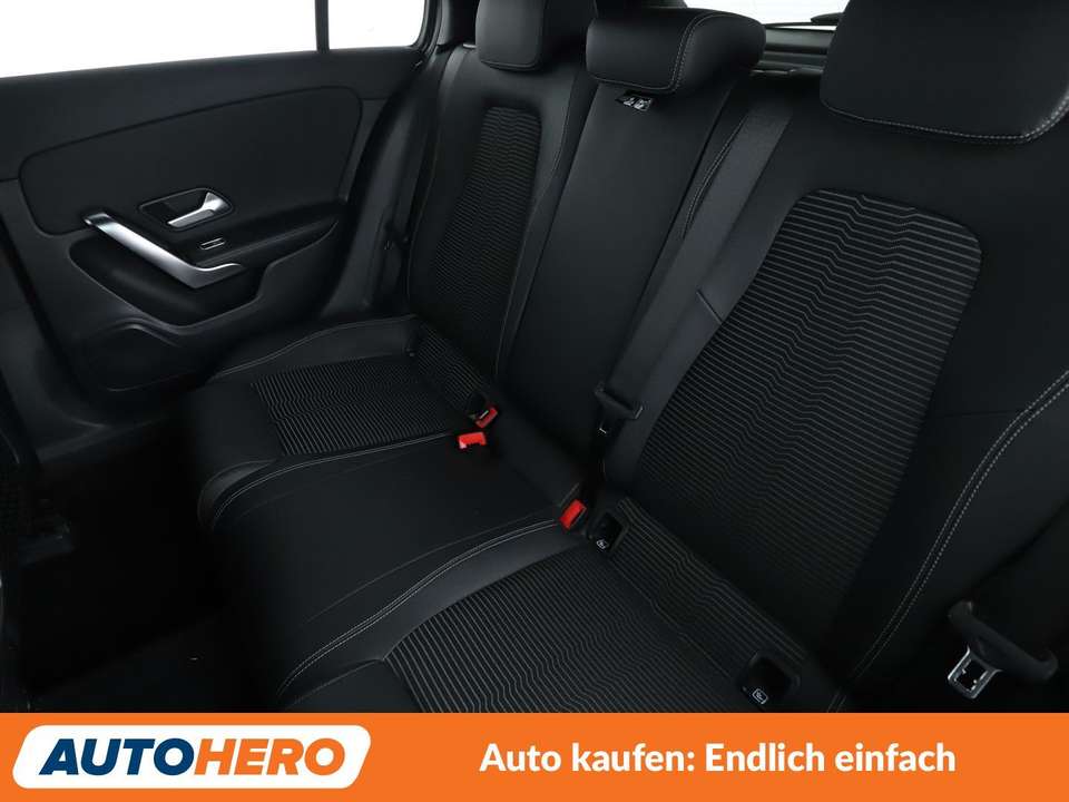 Mercedes-Benz A 180 - Imagem 14