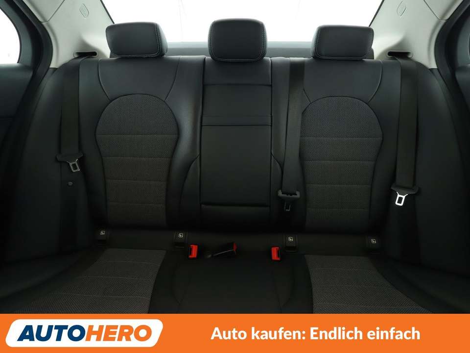 Mercedes-Benz C 180 - Imagem 15