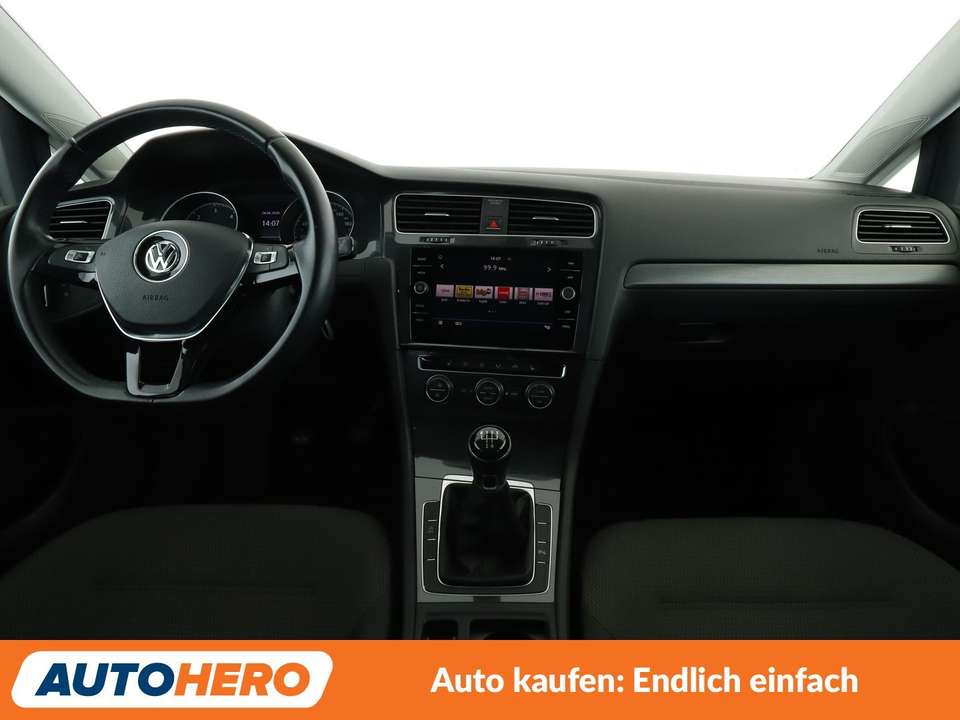 Volkswagen Golf - Imagem 12