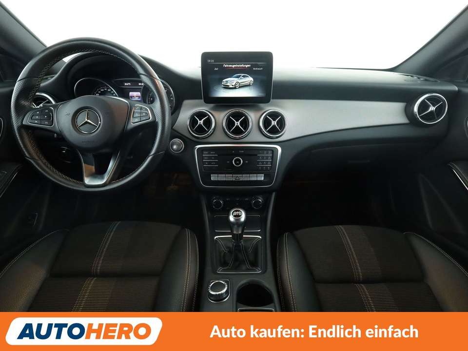 Mercedes-Benz CLA 180 - Imagem 12
