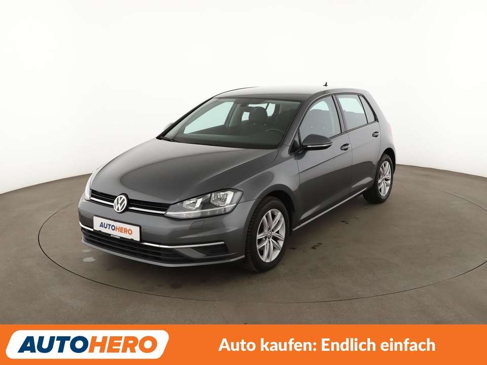 Volkswagen Golf - Imagem 1
