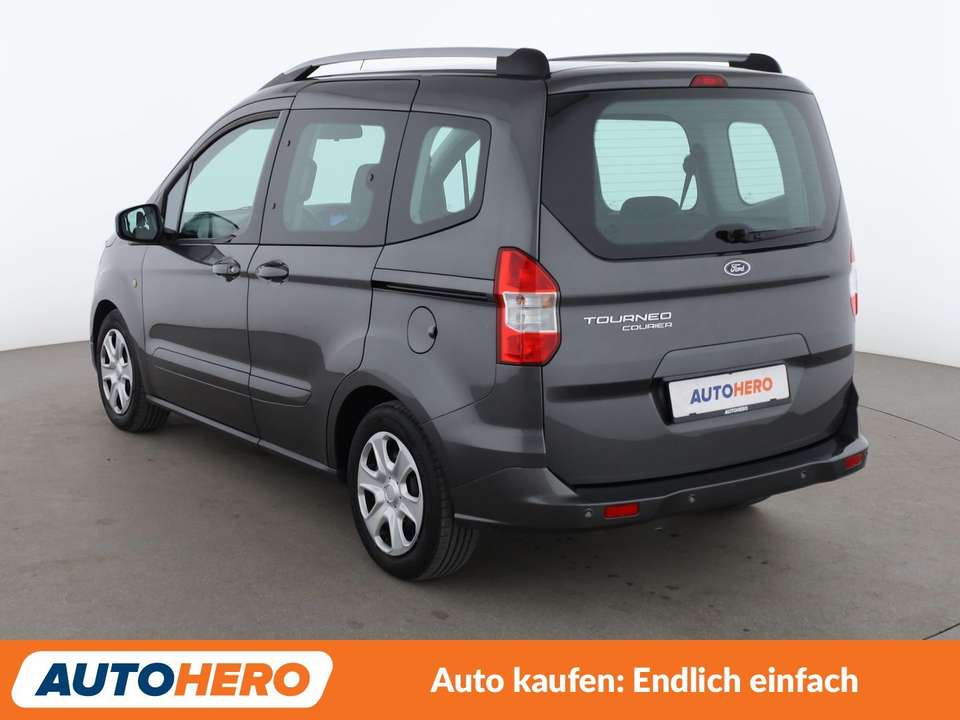 Ford Tourneo - Imagem 4