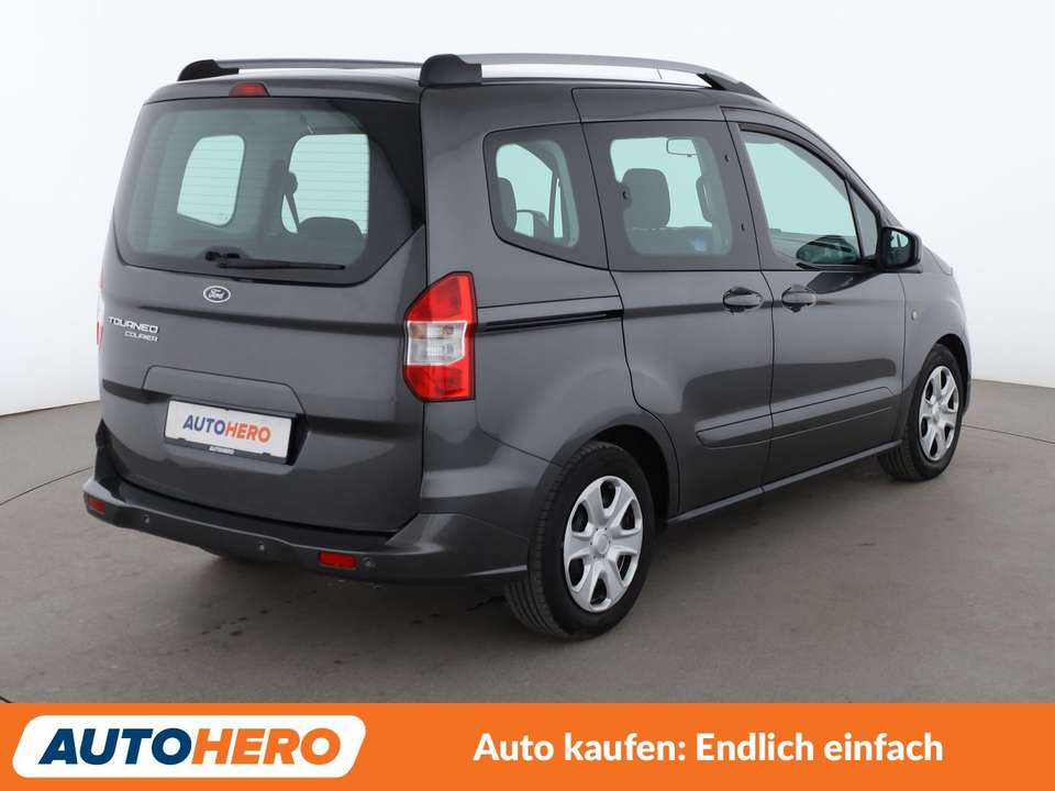 Ford Tourneo - Imagem 6