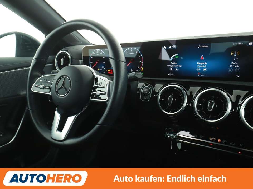 Mercedes-Benz CLA 180 - Imagem 13