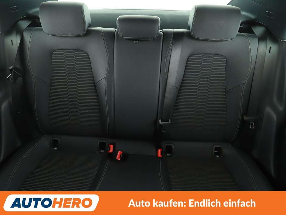 Mercedes-Benz CLA 180 - Imagem 15