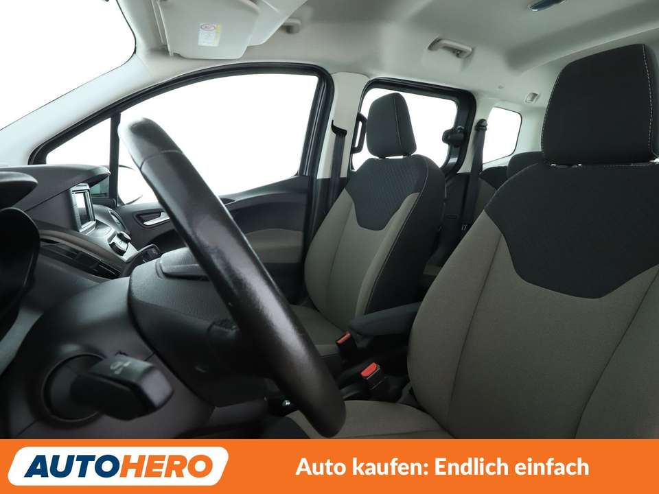 Ford Tourneo - Imagem 10