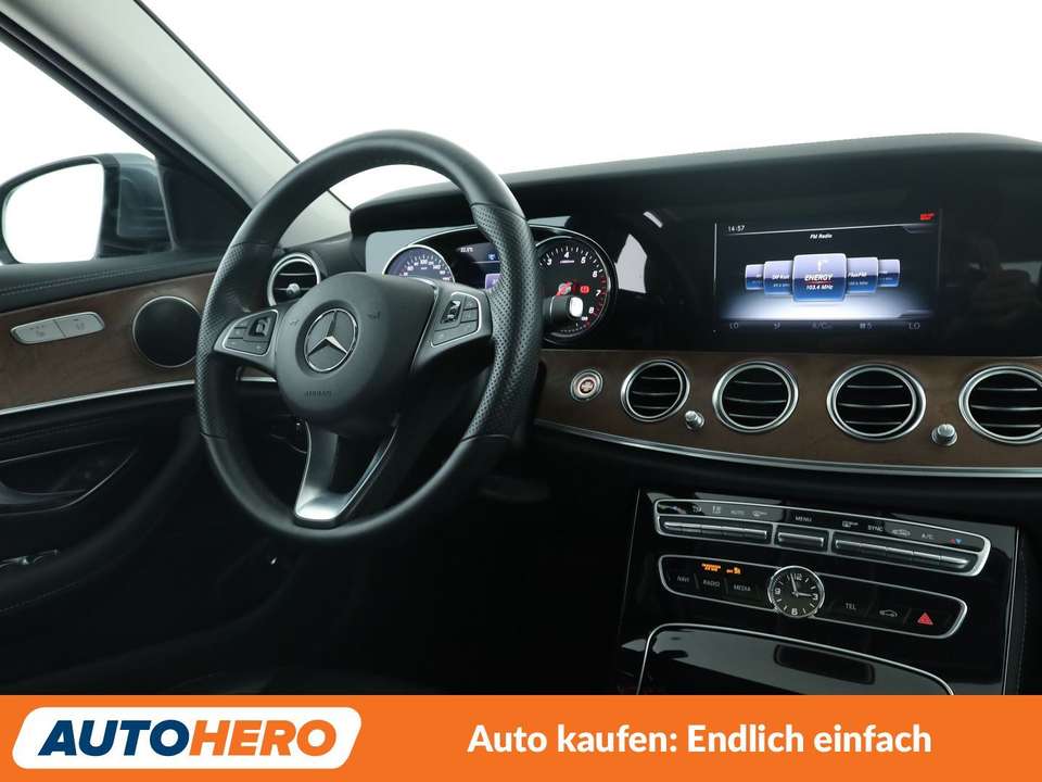 Mercedes-Benz E 200 - Imagem 12