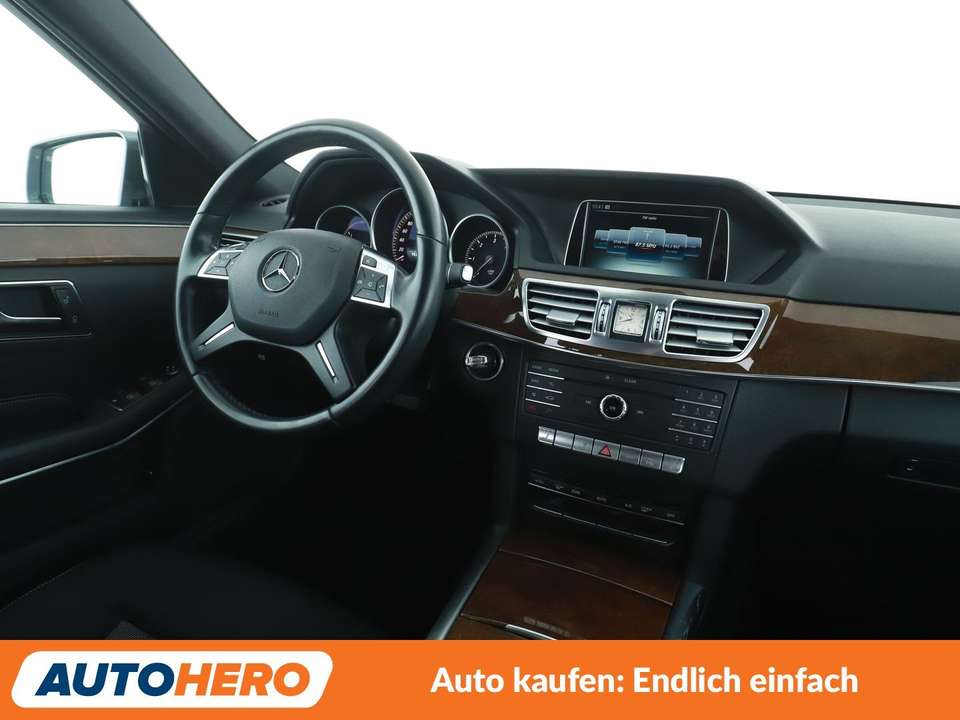 Mercedes-Benz E 200 - Imagem 13