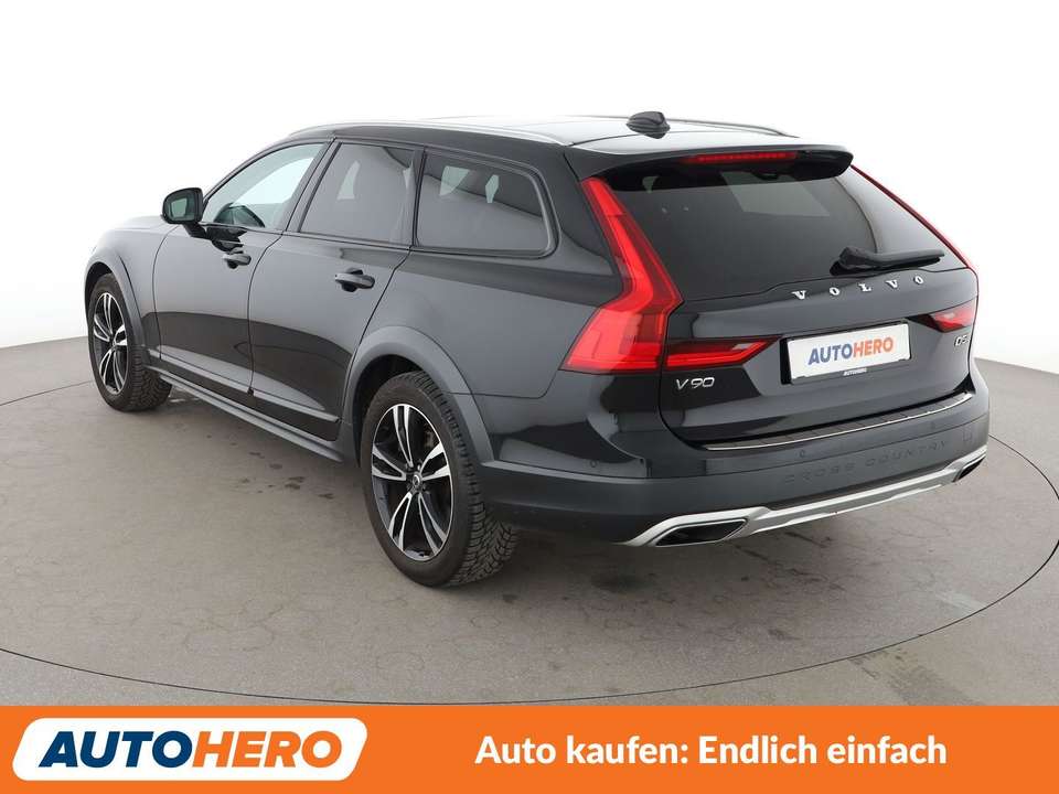 Volvo V90 Cross Country - Imagem 4