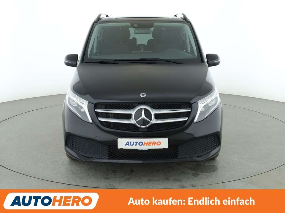Mercedes-Benz V 220 - Imagem 9