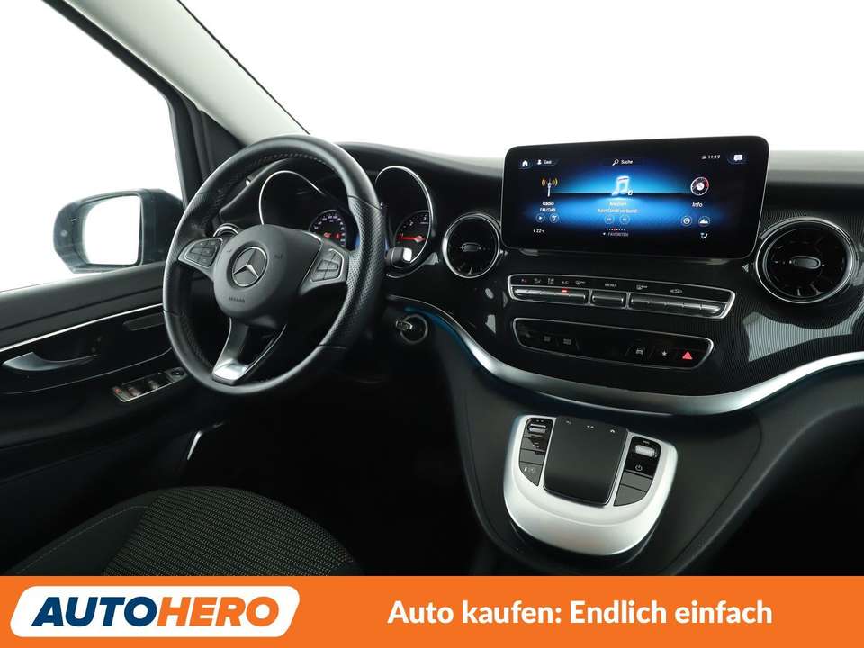 Mercedes-Benz V 220 - Imagem 13