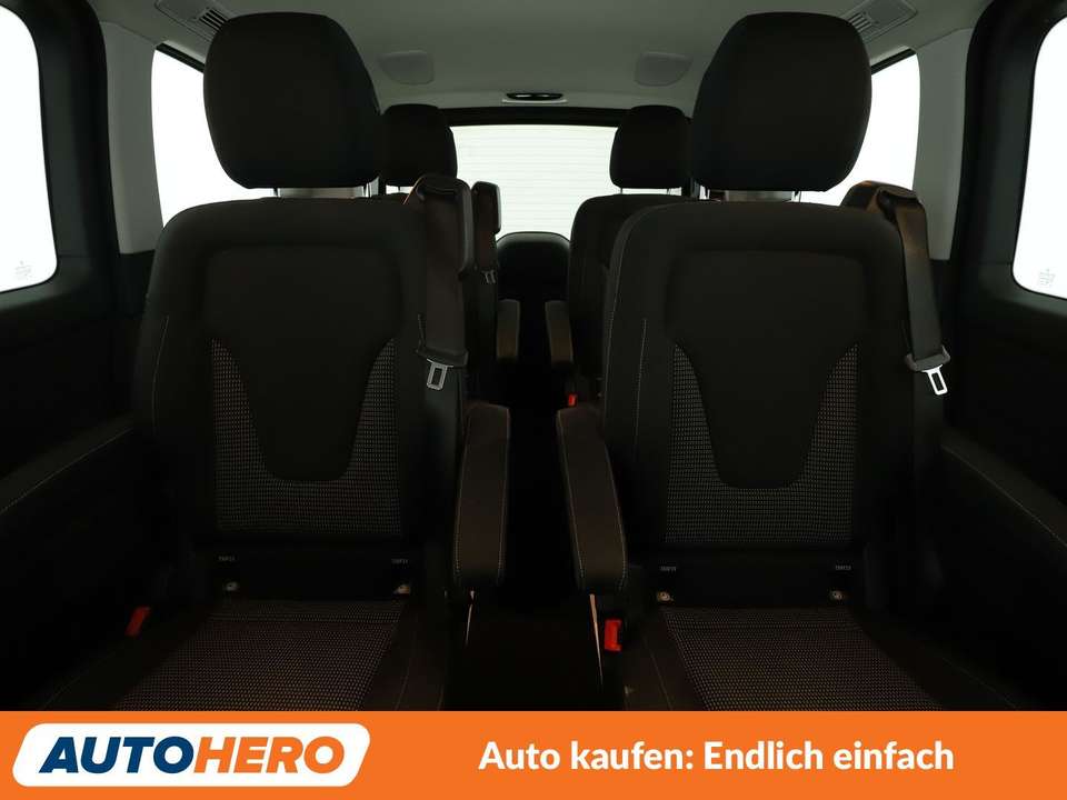 Mercedes-Benz V 220 - Imagem 15