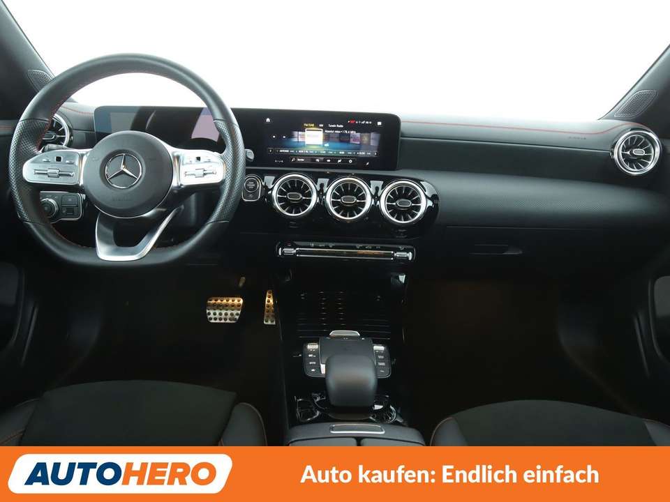 Mercedes-Benz CLA 200 - Imagem 12