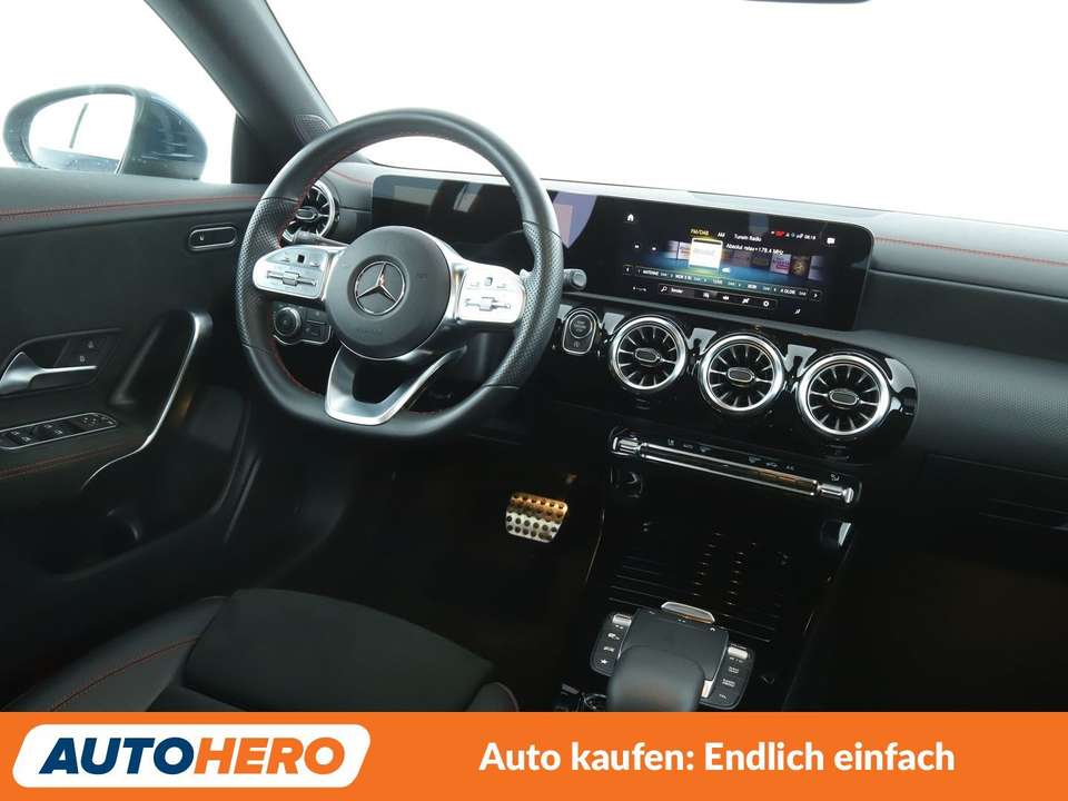 Mercedes-Benz CLA 200 - Imagem 13