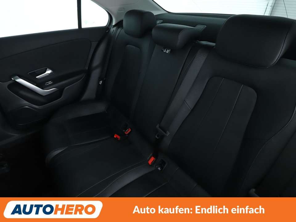 Mercedes-Benz A 200 - Imagem 14