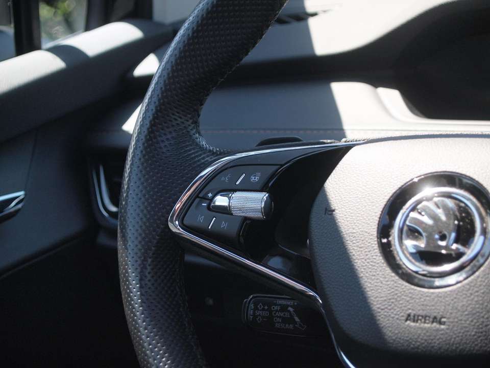 Skoda Enyaq - Imagem 19
