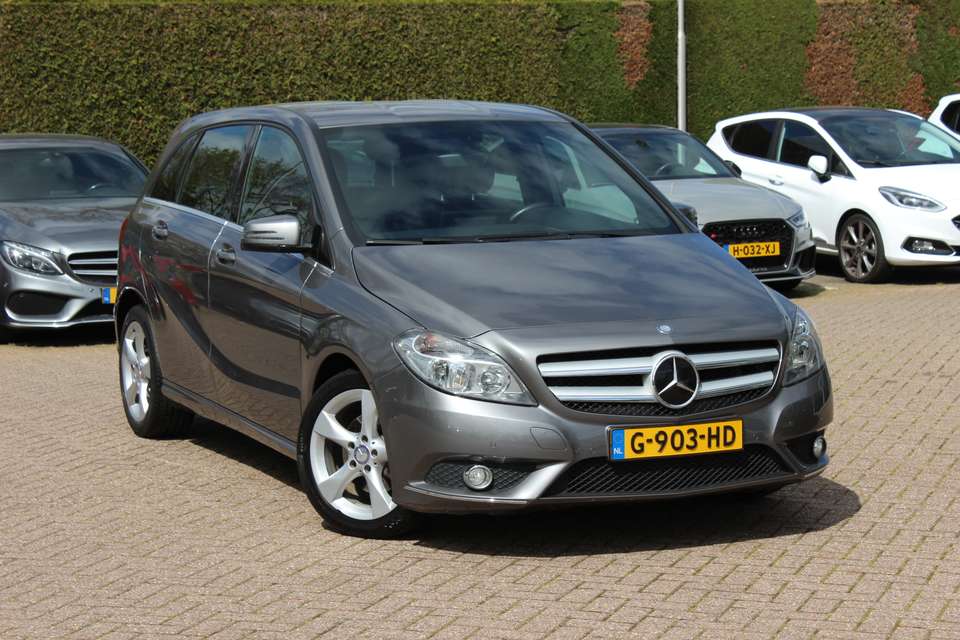 Mercedes-Benz B 180 - Imagem 1
