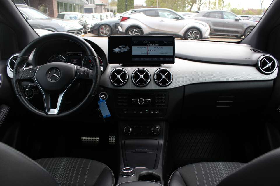 Mercedes-Benz B 180 - Imagem 2