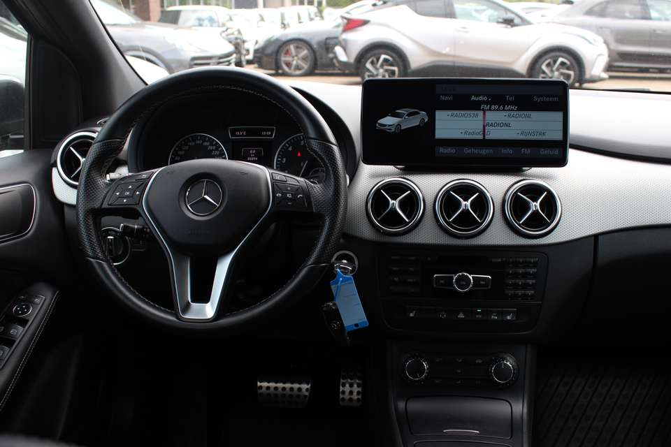 Mercedes-Benz B 180 - Imagem 9