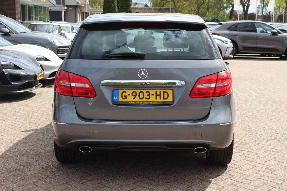 Mercedes-Benz B 180 - Imagem 15
