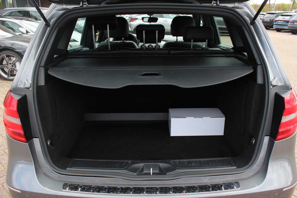 Mercedes-Benz B 180 - Imagem 16