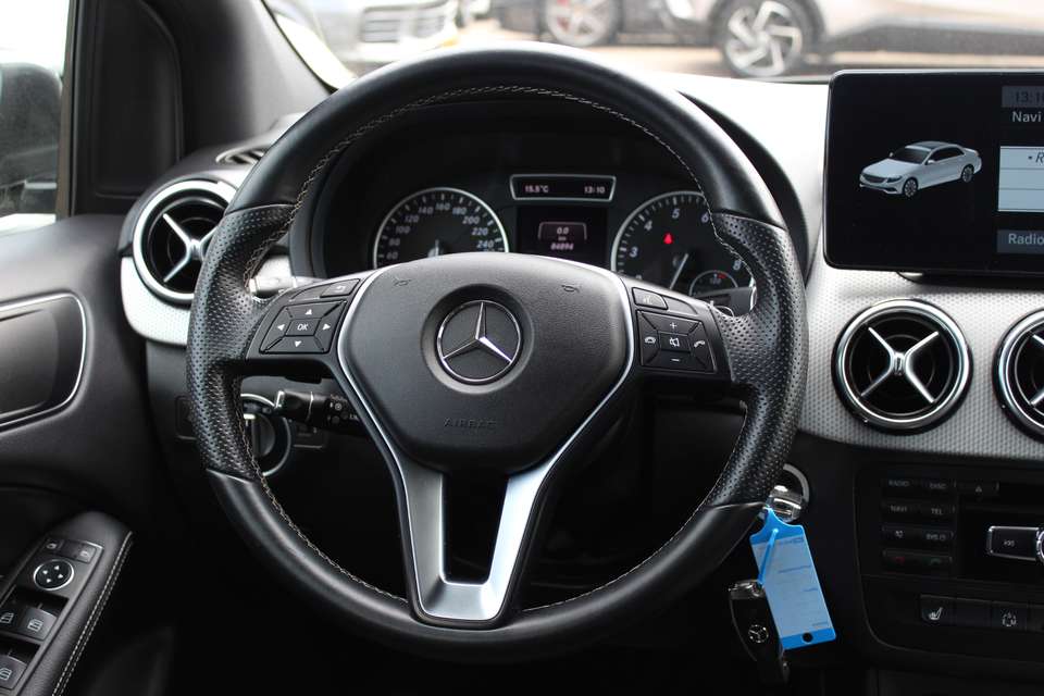 Mercedes-Benz B 180 - Imagem 17