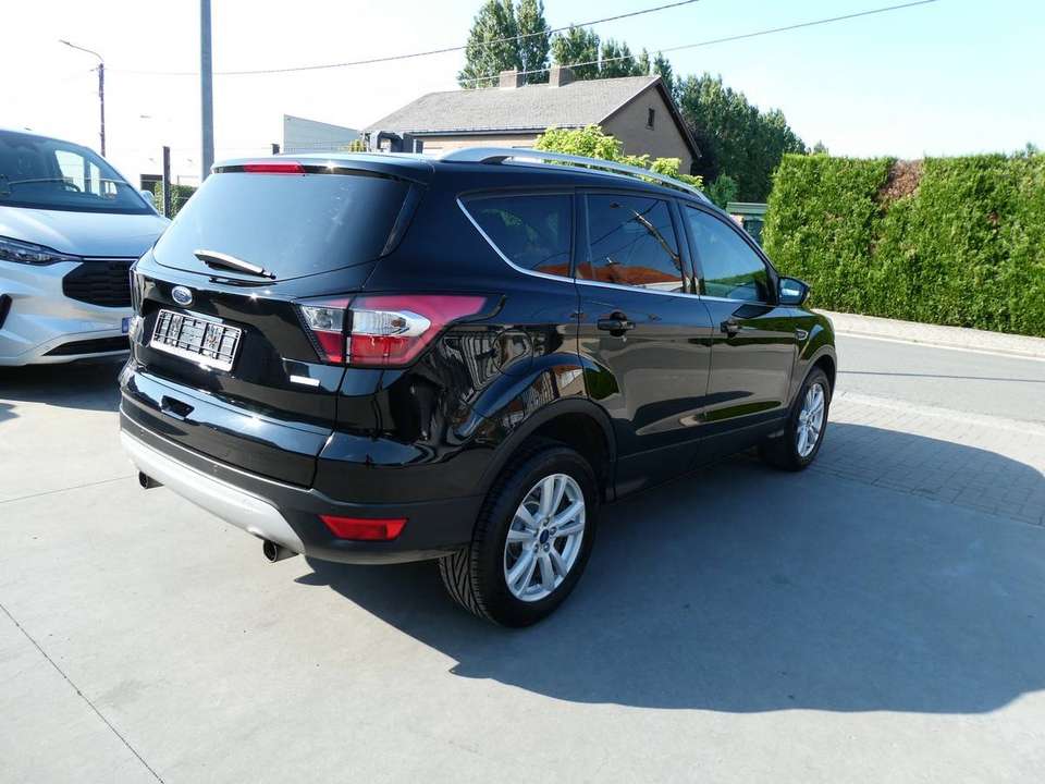 Ford Kuga - Imagem 8