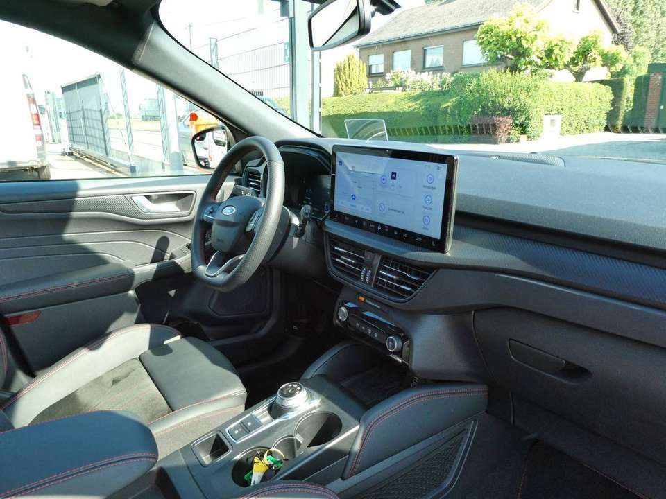 Ford Kuga - Imagem 11