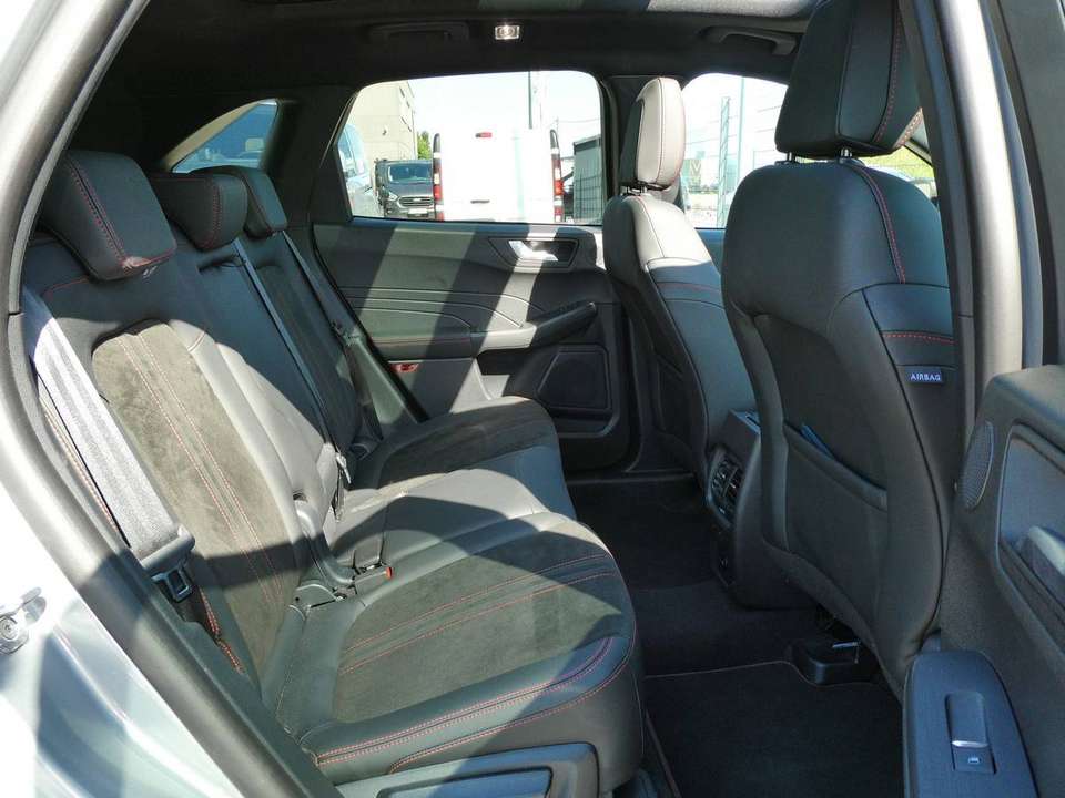 Ford Kuga - Imagem 13