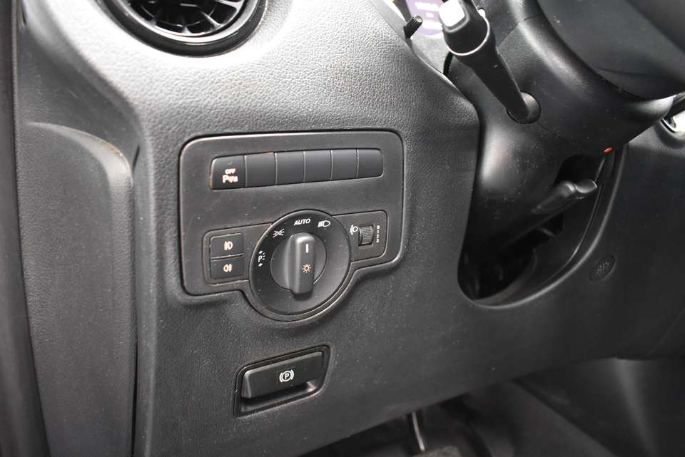 Mercedes-Benz Vito - Imagem 14