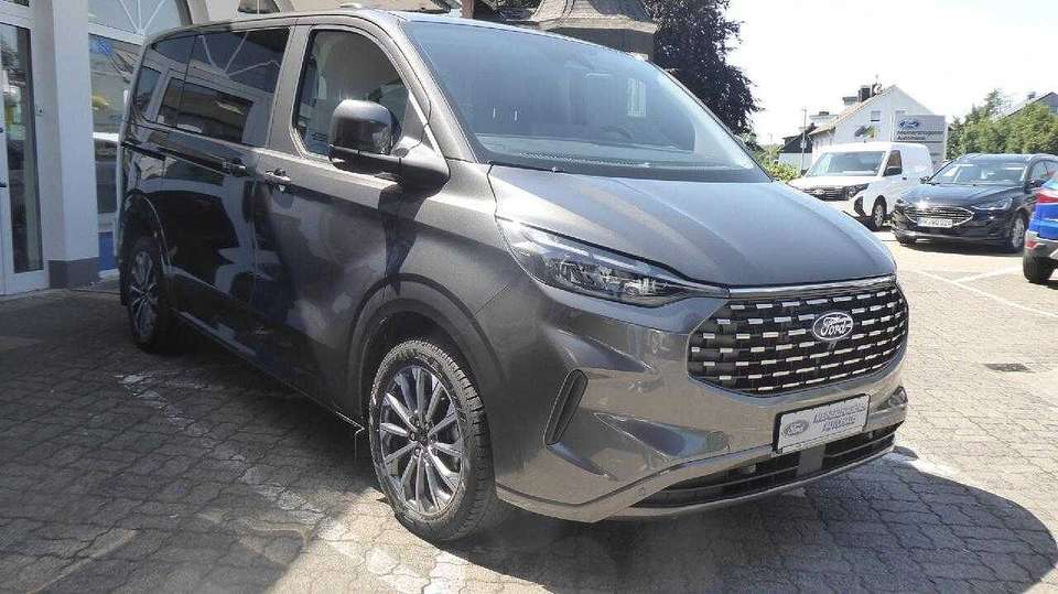 Ford Tourneo Custom - Imagem 2