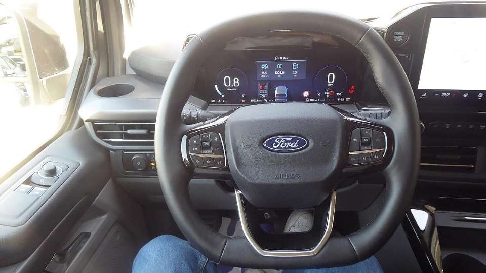 Ford Tourneo Custom - Imagem 6