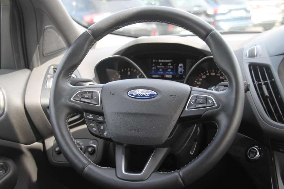 Ford Kuga - Imagem 11