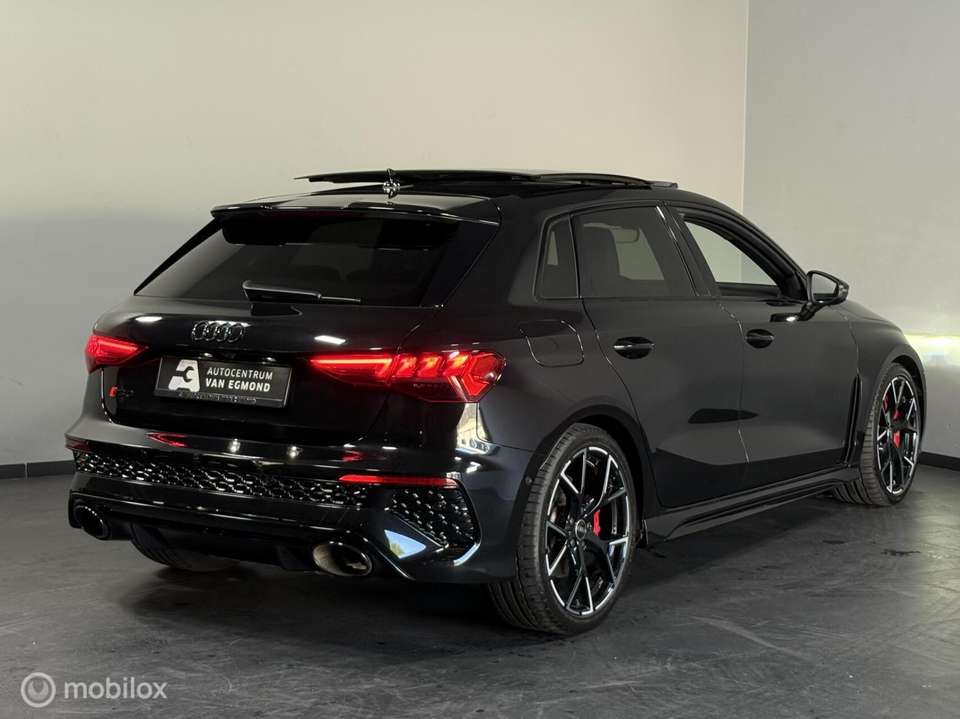 Audi RS3 - Imagem 11