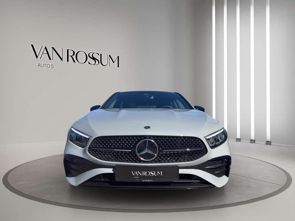 Mercedes-Benz A 180 - Imagem 8