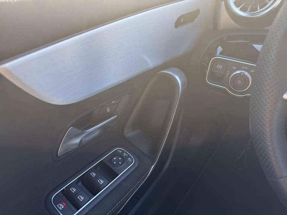 Mercedes-Benz A 180 - Imagem 12